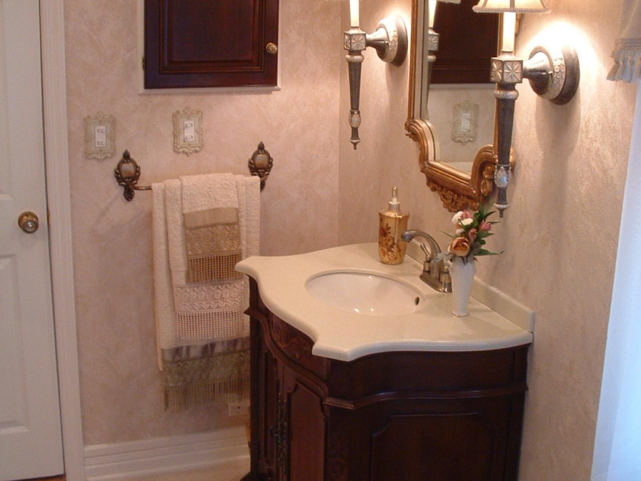 Small Bathroom Victorian Vanity