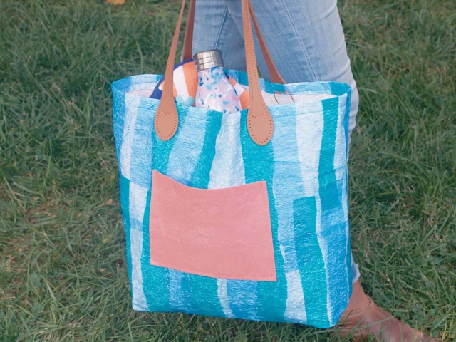 DIY project: Make your own fused-plastic tote bag