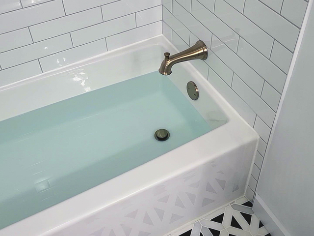 How to Choose a Bathtub: What to Consider in 2024